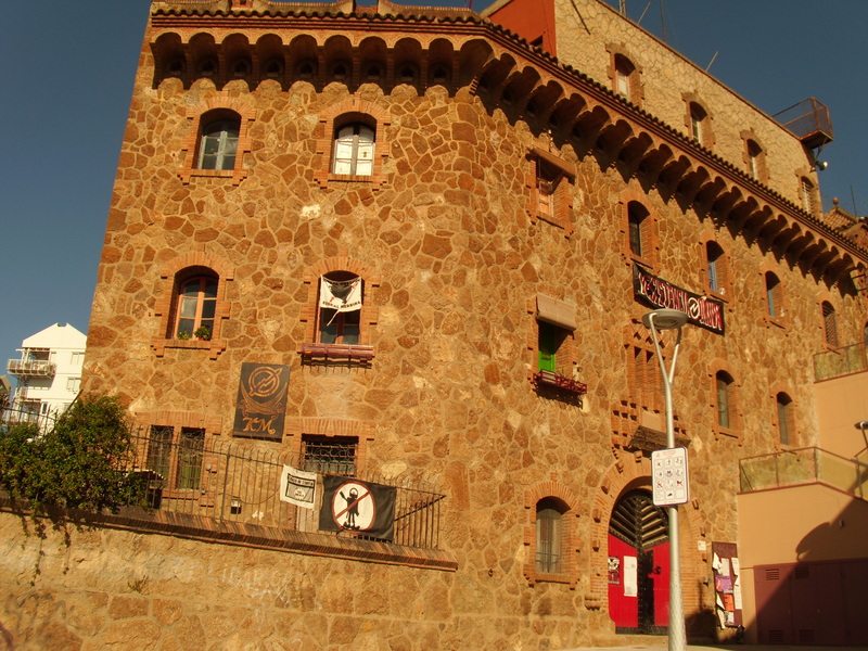 La Kasa de la Muntanya denuncia que l'espiaven Cooperativa el Poblet